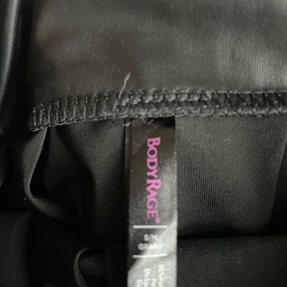 Body rage small skirt pleather - Picture 2 of 3